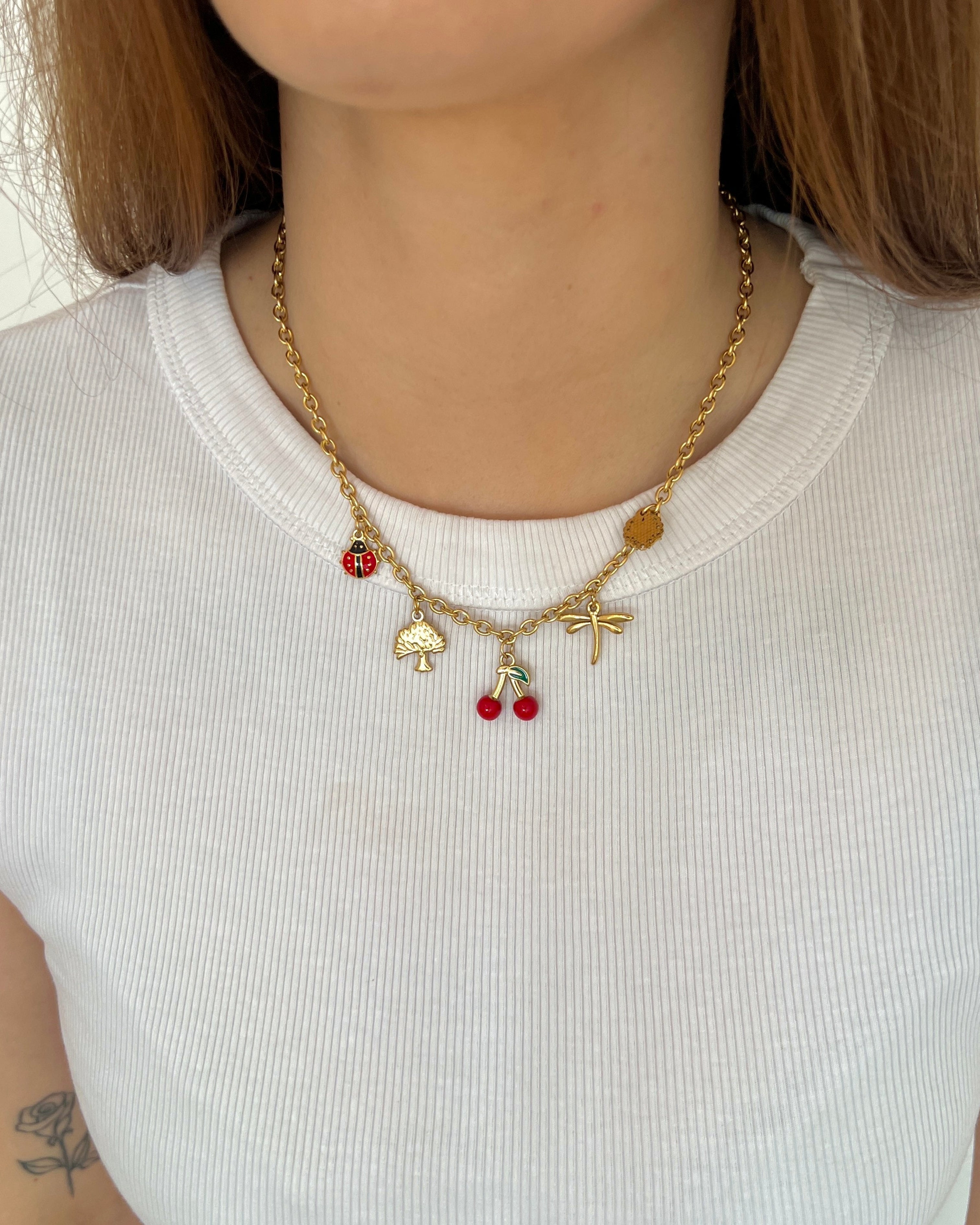 Collier Cherry